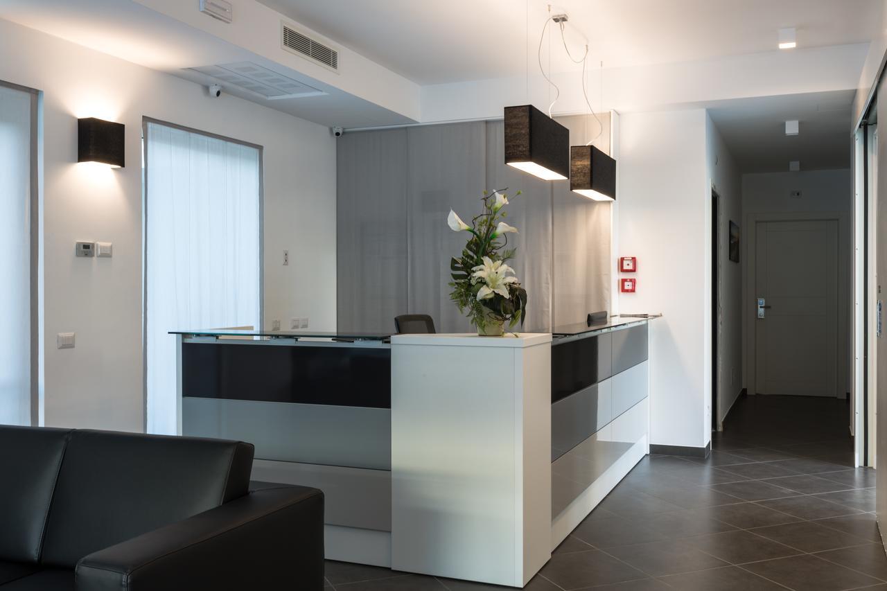 Residence Perla Verde Riccione Exterior foto