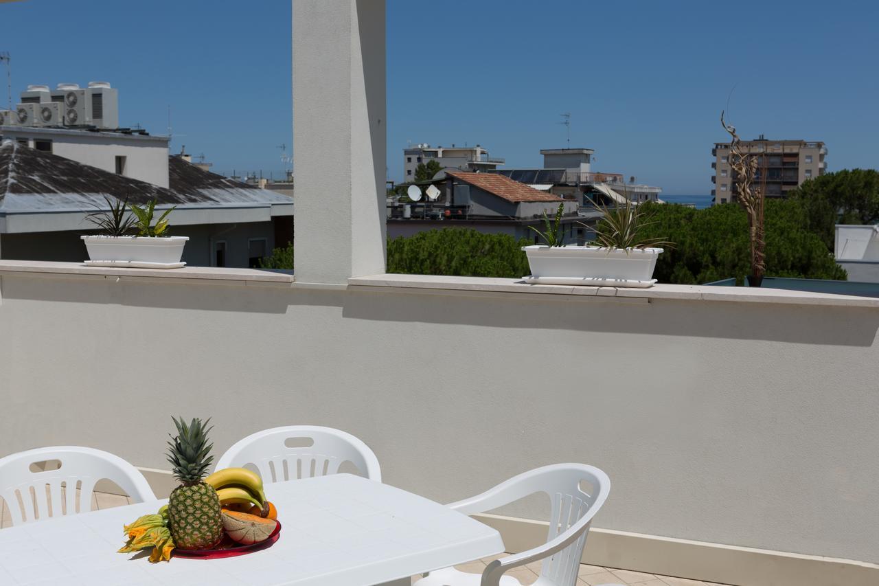 Residence Perla Verde Riccione Exterior foto