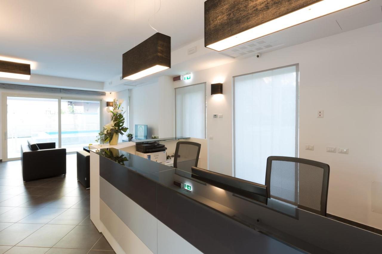 Residence Perla Verde Riccione Exterior foto